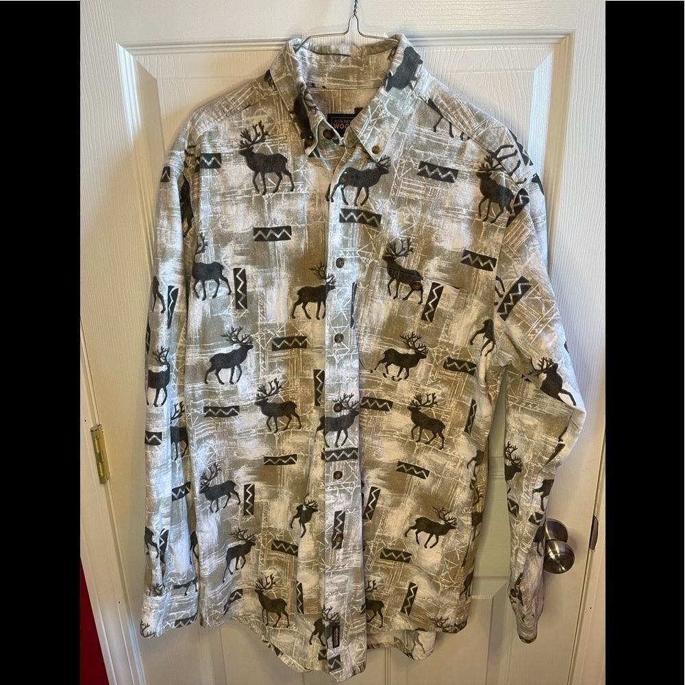 Woolrich men’s caribou or elk cotton button down sz L
